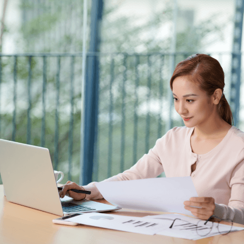 The student is benefiting from certified translation services in Florida, ensuring academic documents meet the standards.