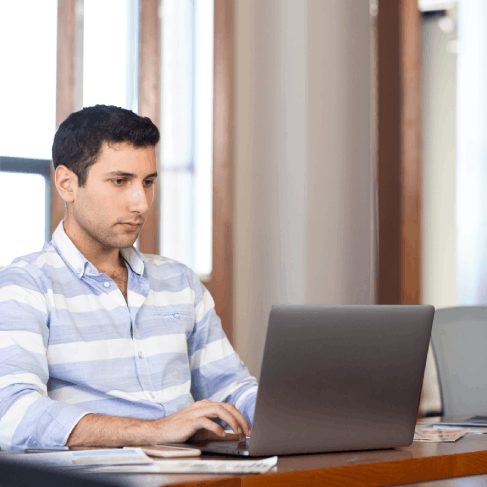 Customer benefits from expert immigration translation services in Florida, ensuring all documents are accurately translated.